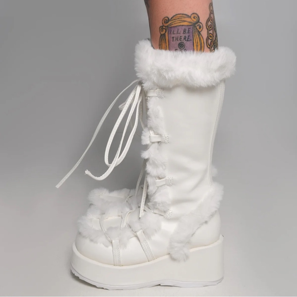 Demonia Cubby-311 White Platform boots
